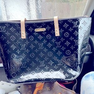 Monogram vernis Bellevue pm